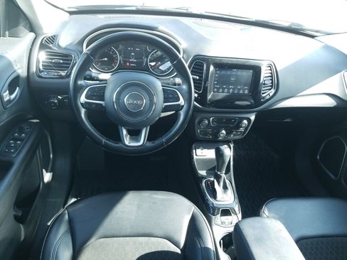 Used 2020 Jeep Compass Latitude image 18