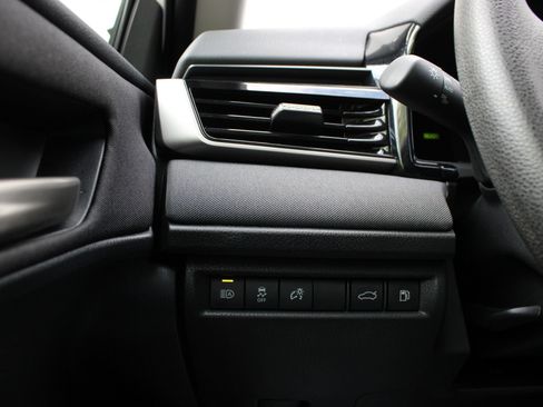 Used 2025 Toyota Camry LE FWD image 27