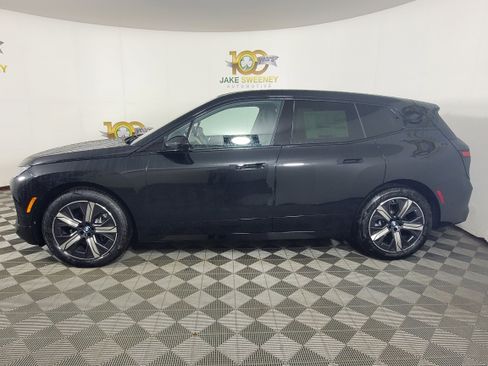 New 2026 BMW iX xDrive45 image 4