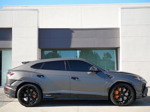 Used 2024 Lamborghini Urus Performante image 2