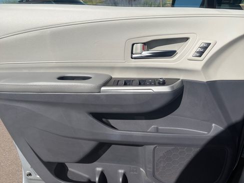 Used 2021 Toyota Sienna Limited AWD/4WD image 13