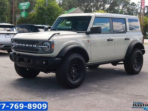 New 2026 Ford Bronco Badlands AWD/4WD image 3