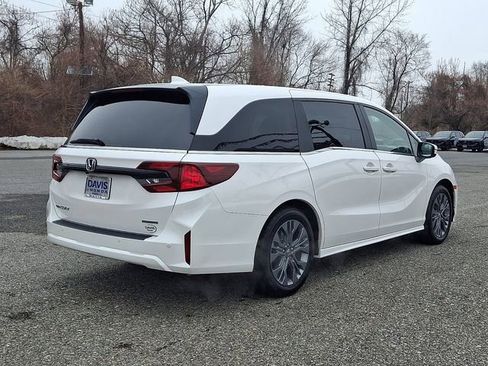 Certified 2026 Honda Odyssey Touring image 6