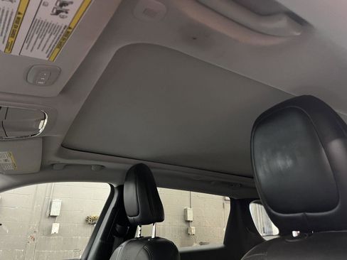 Used 2020 Jeep Cherokee Limited image 14