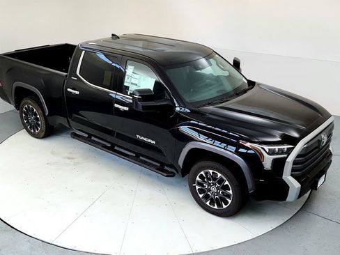 Used 2023 Toyota Tundra Limited AWD/4WD image 13