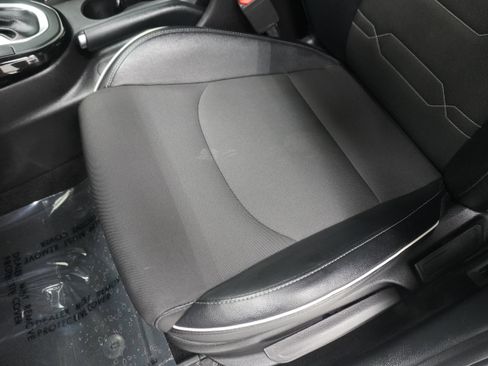 Used 2021 Kia Forte GT-Line FWD image 12