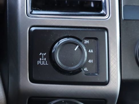 Used 2020 Ford F150 Limited w/ Trailer Tow Package image 37