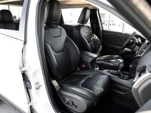 Used 2021 Jeep Cherokee Latitude Lux w/ Comfort/Convenience Group image 45