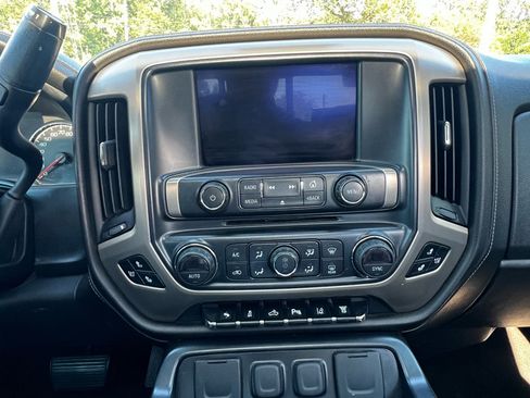 Used 2015 GMC Sierra 2500 Denali w/ Duramax Plus Package image 15