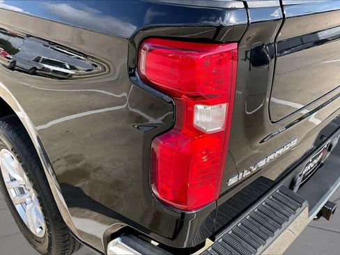 Used 2021 Chevrolet Silverado 1500 LT w/ Convenience Package II RWD image 27