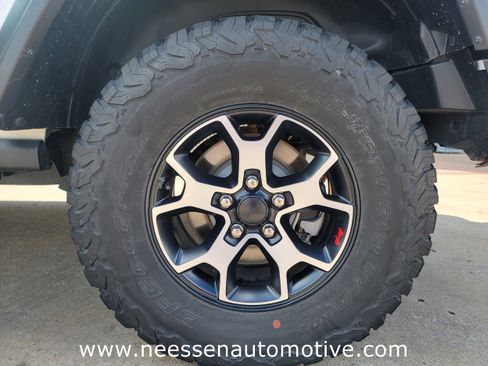 Used 2019 Jeep Wrangler Unlimited Rubicon image 31