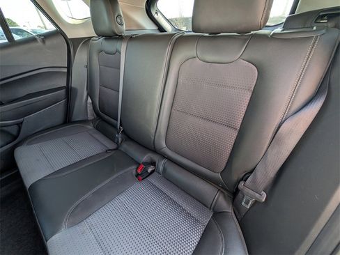 Used 2025 Chevrolet Trax LT w/ Driver Confidence Package image 25