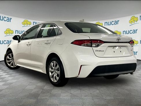 Used 2023 Toyota Corolla LE image 4