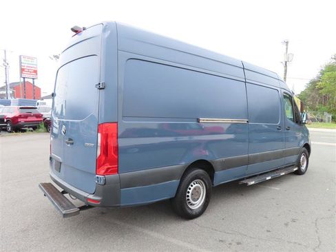 Used 2019 Mercedes-Benz Sprinter 170 image 4