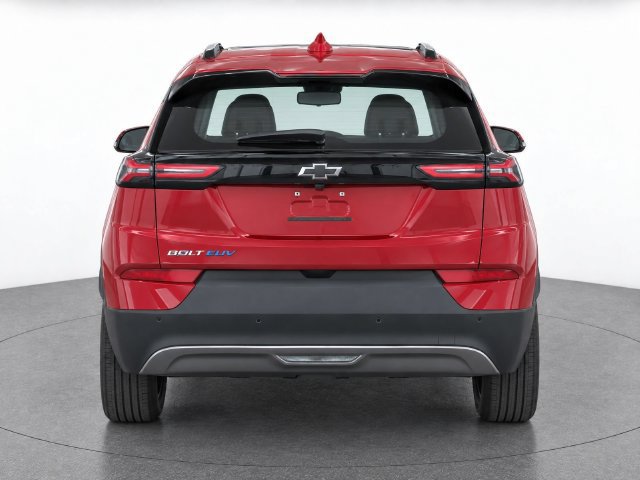 Used 2023 Chevrolet Bolt EUV Premier w/ Sun & Sound Package FWD image 5