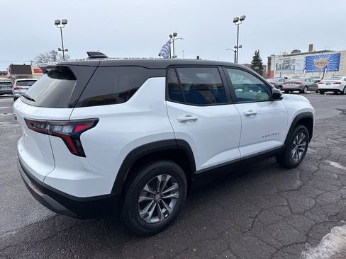 New 2026 Chevrolet Equinox LT image 9