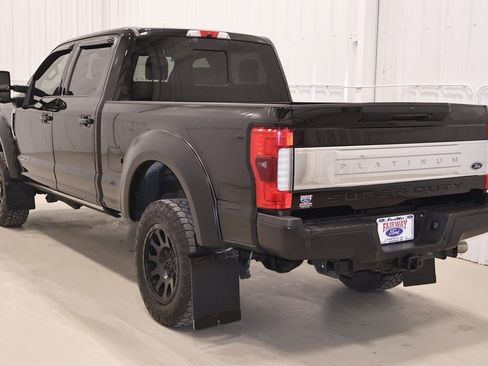 Used 2017 Ford F250 Platinum w/ Platinum Ultimate Package image 7