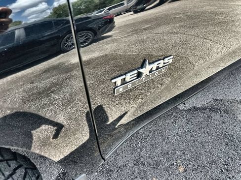 Used 2021 Chevrolet Silverado 1500 LTZ AWD/4WD image 4