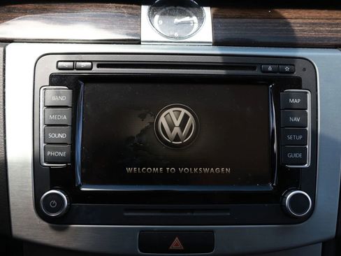 Used 2015 Volkswagen CC Executive FWD image 34