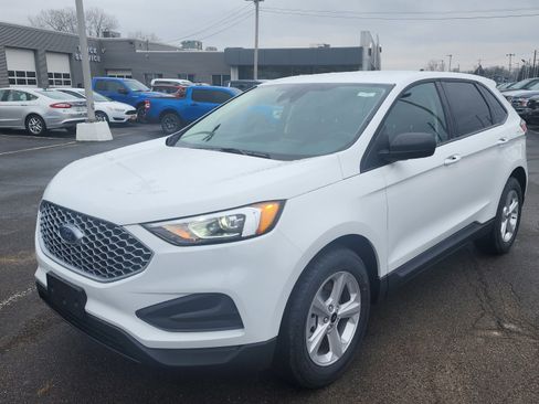 Used 2024 Ford Edge SE AWD/4WD image 3