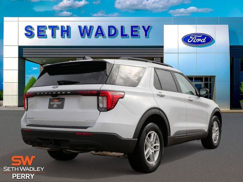 New 2026 Ford Explorer Active image 6