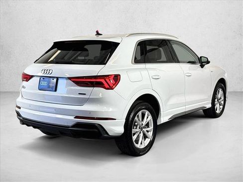 Used 2025 Audi Q3 2.0T Premium w/ Convenience Package AWD/4WD image 5