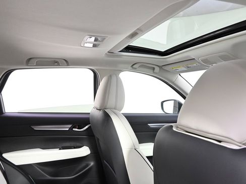 New 2025 MAZDA CX-5 AWD 2.5 S w/ Premium Plus Pkg image 17