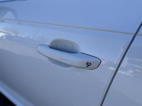 Used 2017 Audi A4 2.0T Premium Plus w/ Premium Plus Package image 15