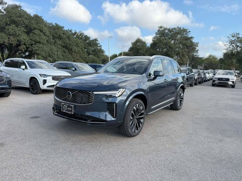 New 2026 Volvo XC90 B6 Plus w/ Protection Package Premier image 2