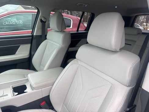 Used 2024 Hyundai Santa Fe SEL image 12