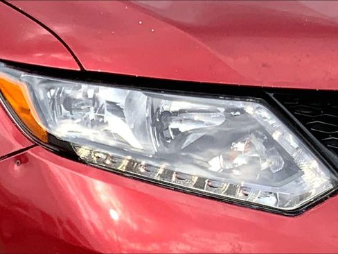Used 2016 Nissan Rogue SL FWD image 24