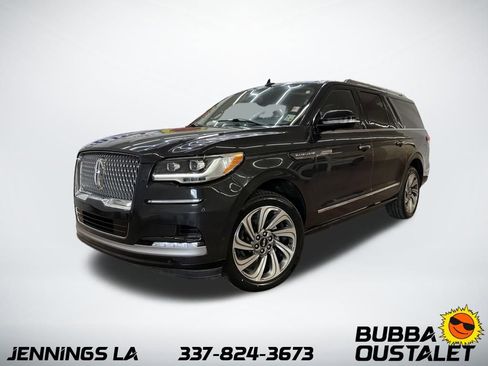 Used 2022 Lincoln Navigator L Reserve RWD image 1