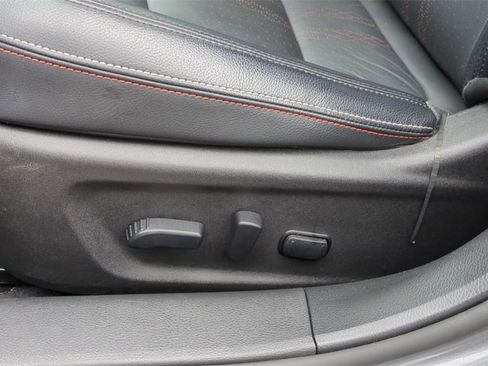 Used 2023 Nissan Altima 2.5 SR w/ SR Premium Package image 11