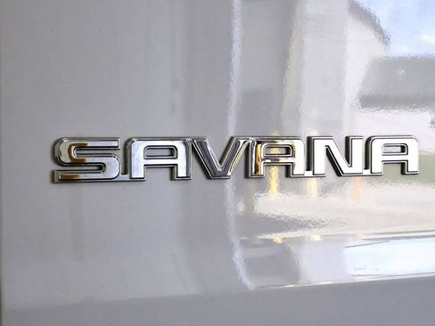 Used 2022 GMC Savana 2500 Extended RWD image 9