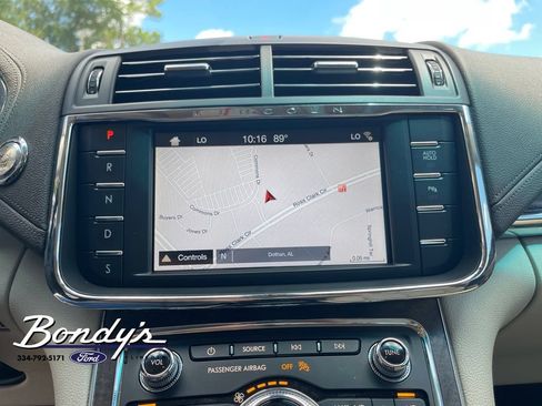 Used 2019 Lincoln Continental Select FWD image 5