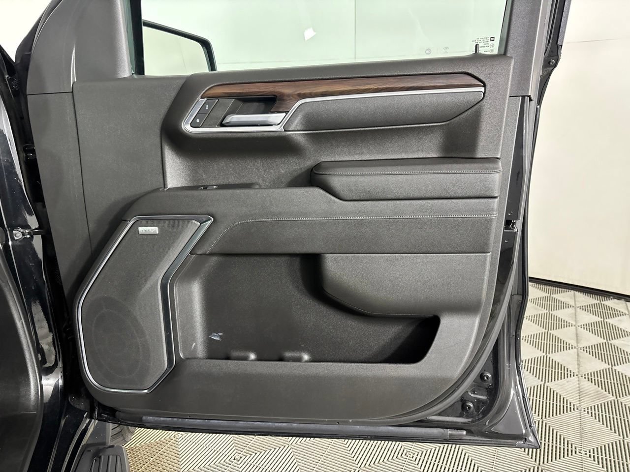 Used 2022 GMC Sierra 1500 SLT AWD/4WD image 30
