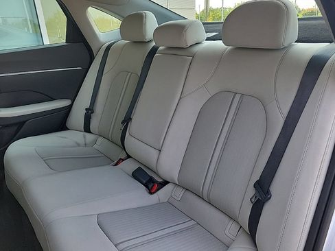 Used 2025 Hyundai Sonata SEL FWD image 9