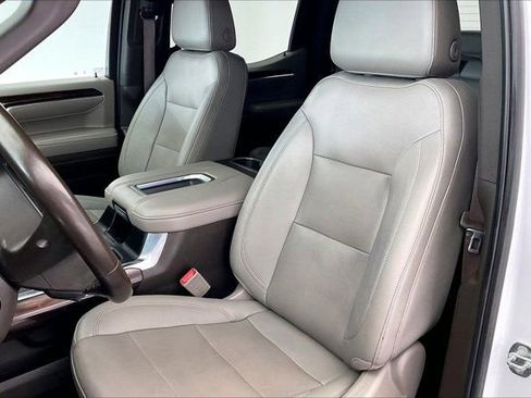 Used 2022 GMC Sierra 1500 SLT w/ SLT Premium Plus Package AWD/4WD image 17
