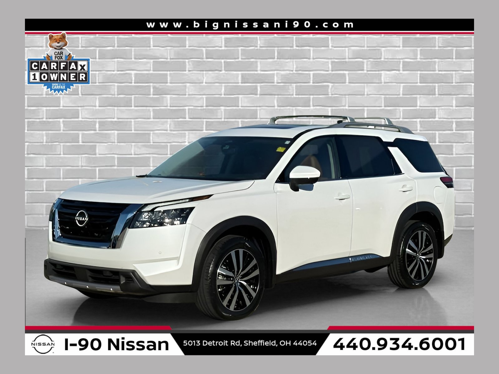 Certified 2025 Nissan Pathfinder Platinum w/ Cargo Package AWD/4WD image 1