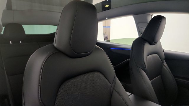 Used 2026 Tesla Model Y 2WD image 32