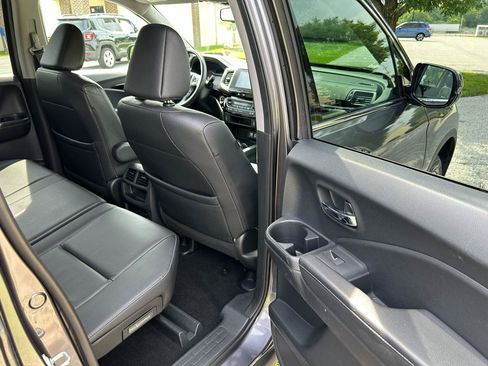Used 2017 Honda Ridgeline RTL-E image 16