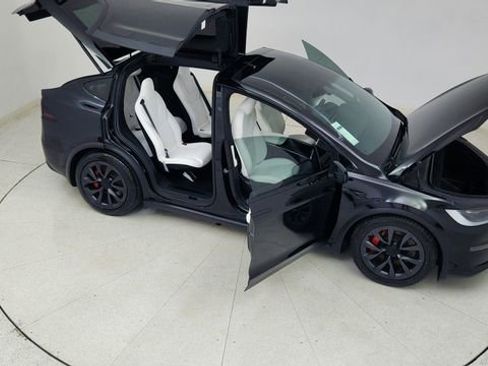 Used 2024 Tesla Model X Plaid image 89