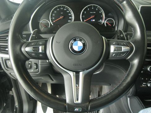 Used 2018 BMW X5 M AWD/4WD image 16