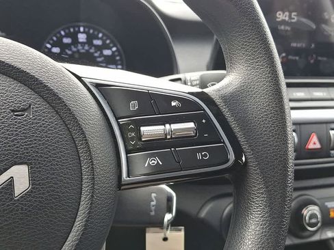 Used 2023 Kia Forte LXS w/ LXS Technology Package image 18