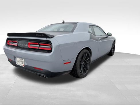 Used 2022 Dodge Challenger R/T w/ T/A Package image 10