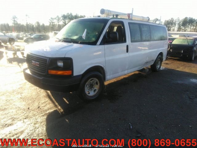 Used 2017 GMC Savana 2500 Extended RWD image 1