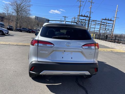 Certified 2023 Toyota Corolla Cross LE w/ Moonroof Package image 4