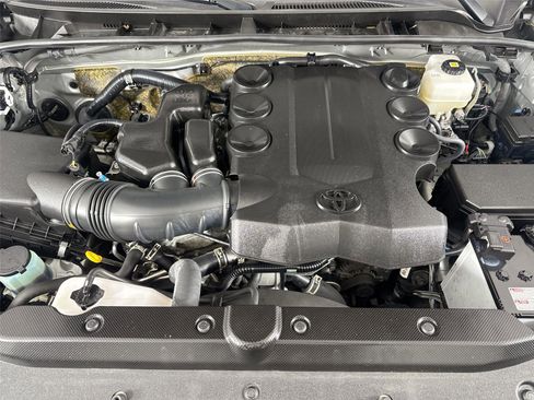 Certified 2024 Toyota 4Runner TRD Off-Road Premium image 43