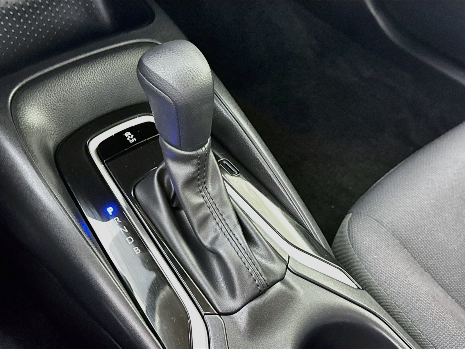 Certified 2024 Toyota Corolla LE FWD image 15