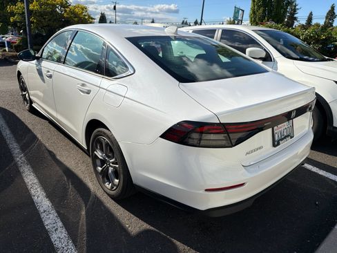 Used 2023 Honda Accord EX image 6